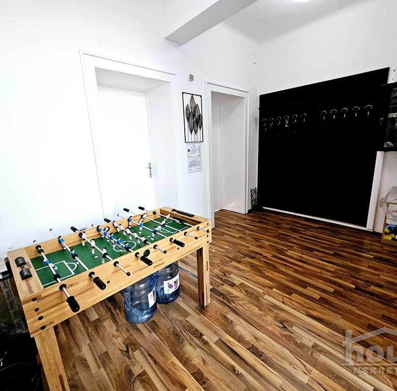 Stan Prodaja Novi Sad  131 m2