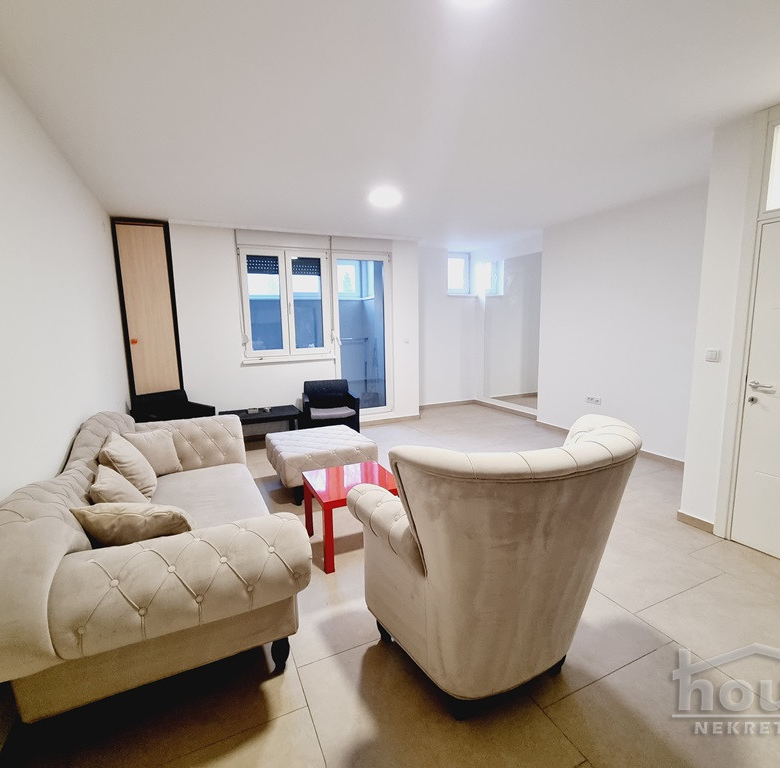 Stan Prodaja Novi Sad  70 m2