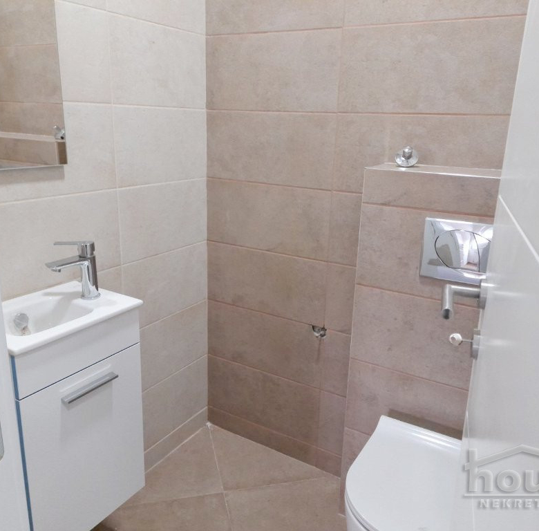 Stan Prodaja Novi Sad  71 m2