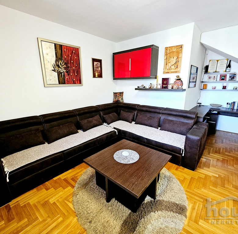 Stan Prodaja Novi Sad  90 m2