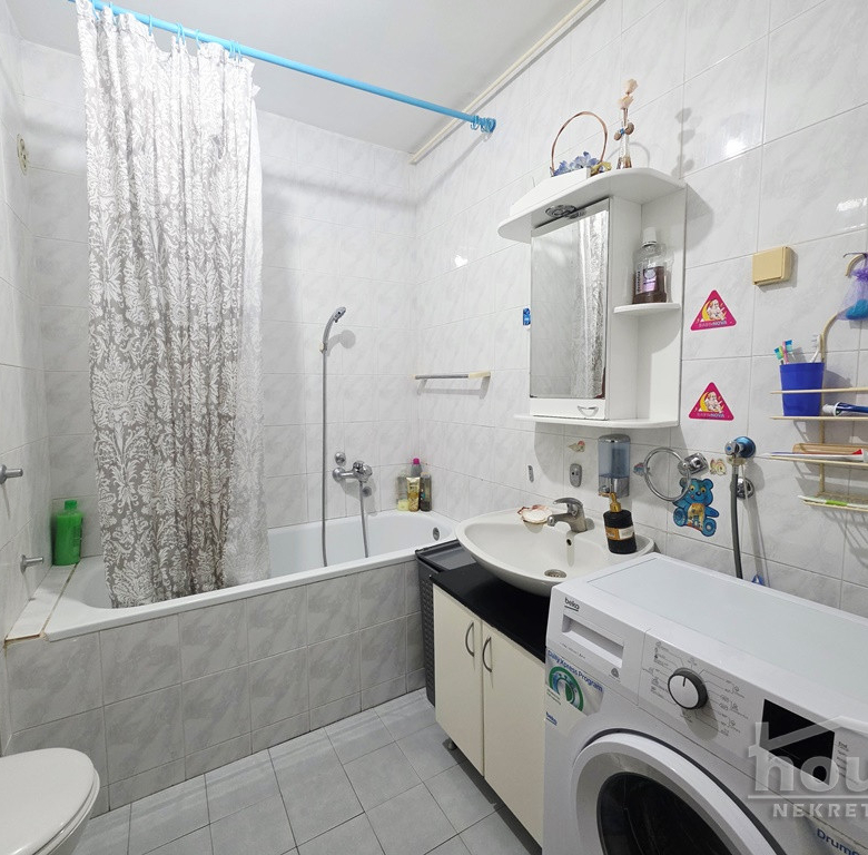 Stan Prodaja Novi Sad  79 m2