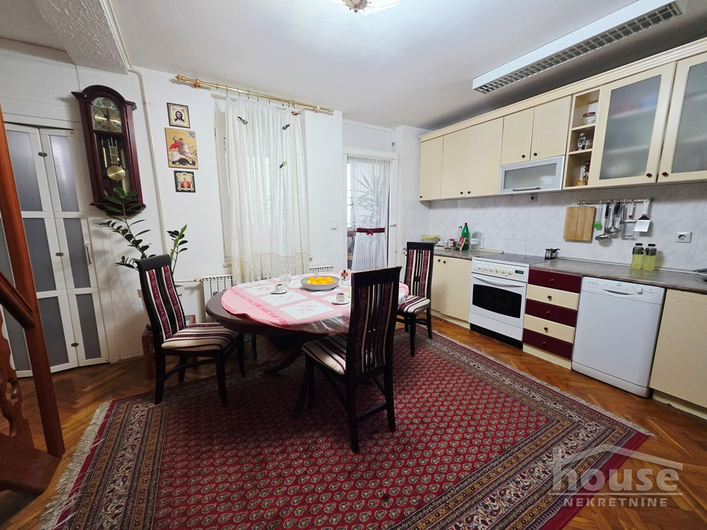 Trosoban stan na prodaju, Novo Naselje, Novi Sad, 79m², 170.000 €