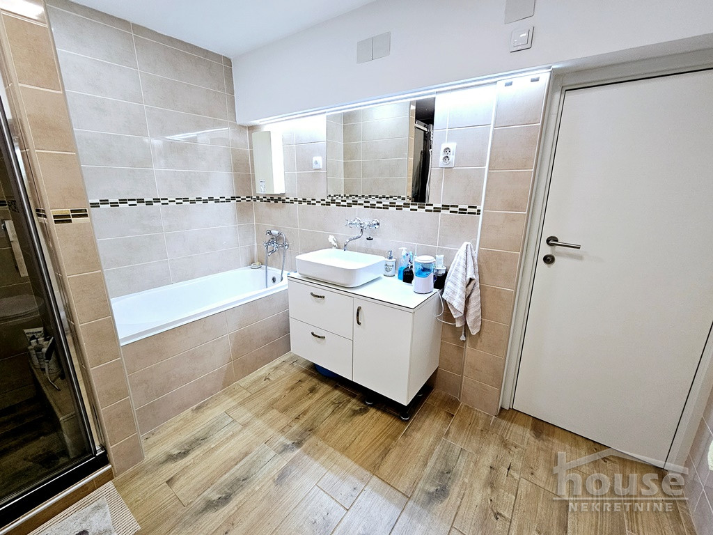 stanovi-3-po-centar-1101049-1dqab Trosoban stan na prodaju, Centar, Novi Sad, 95m², 280.000 €