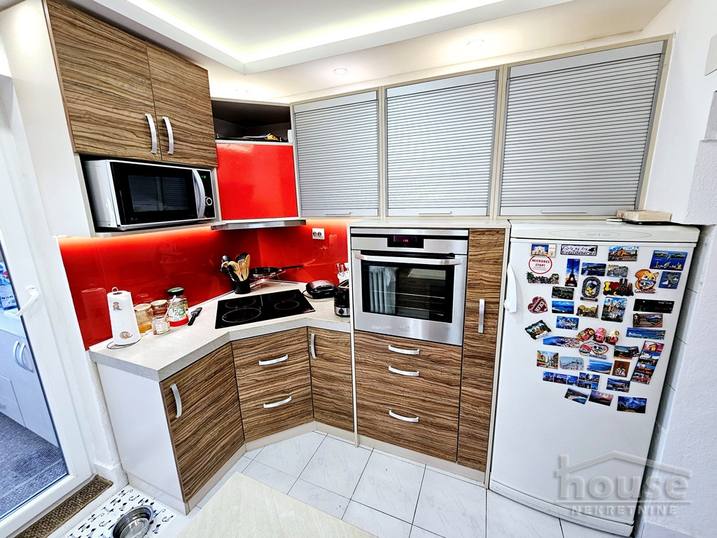 stanovi-3-po-centar-1101049-r83cl Trosoban stan na prodaju, Centar, Novi Sad, 95m², 280.000 €