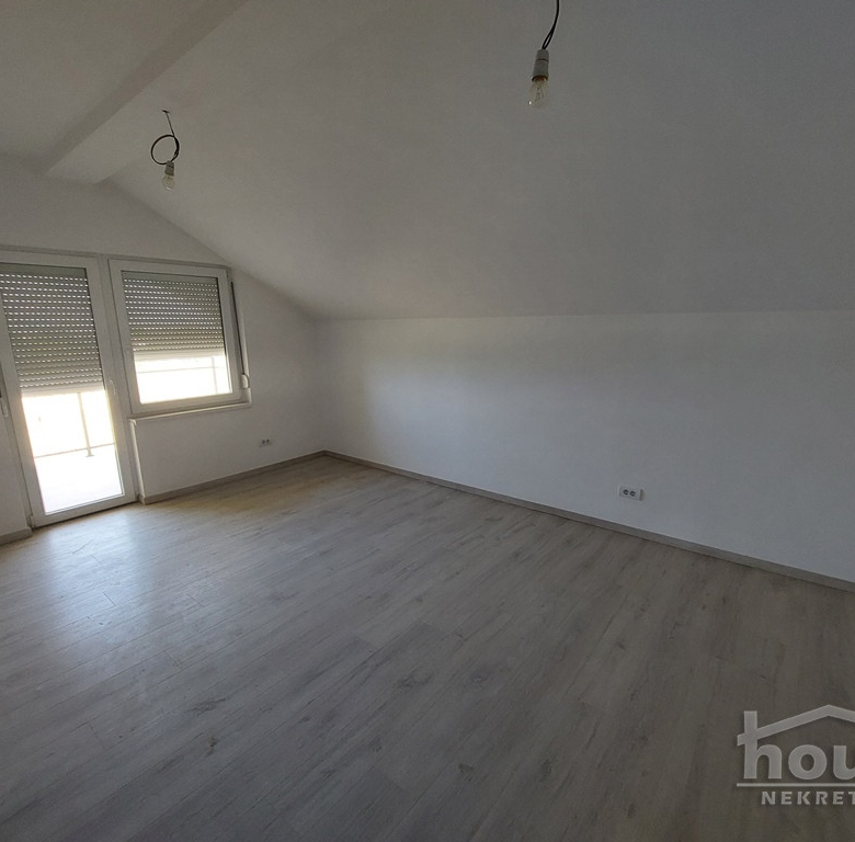 Stan Prodaja Novi Sad  83 m2