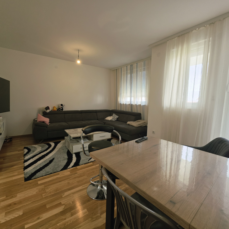 Stan Prodaja Novi Sad  78 m2