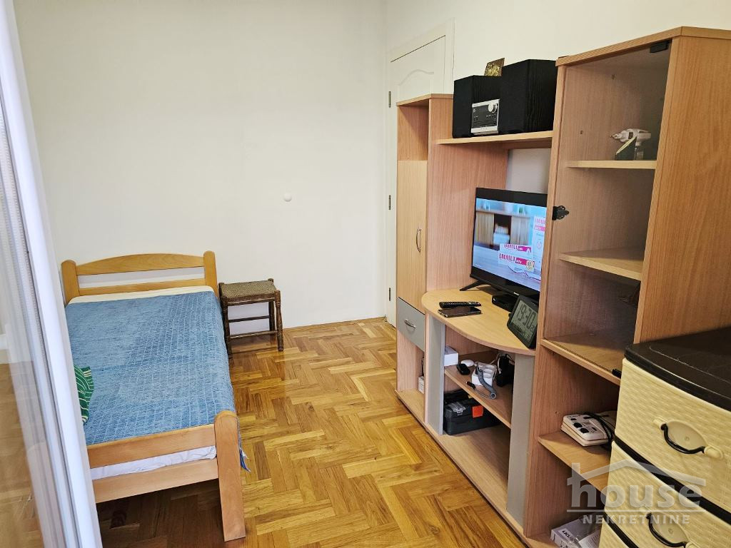 Trosoban stan na prodaju, Adice, Novi Sad, 69m², 2. sprat, 141.000 €