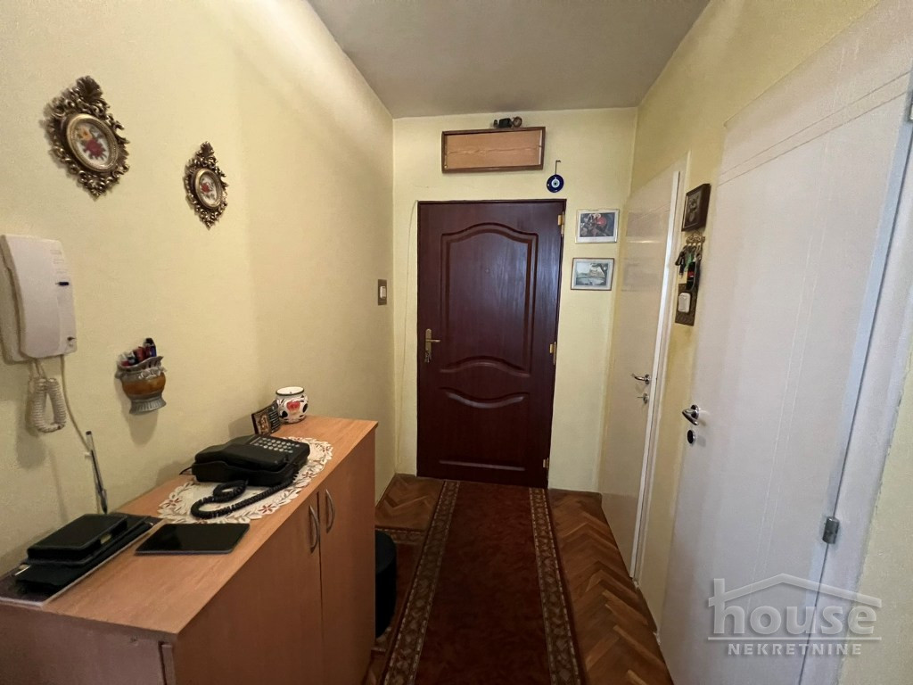 stanovi-3-re-centar-1100911-63bn6 Trosoban stan na prodaju, Centar, Novi Sad, 71m², 17. sprat, 177.500 €