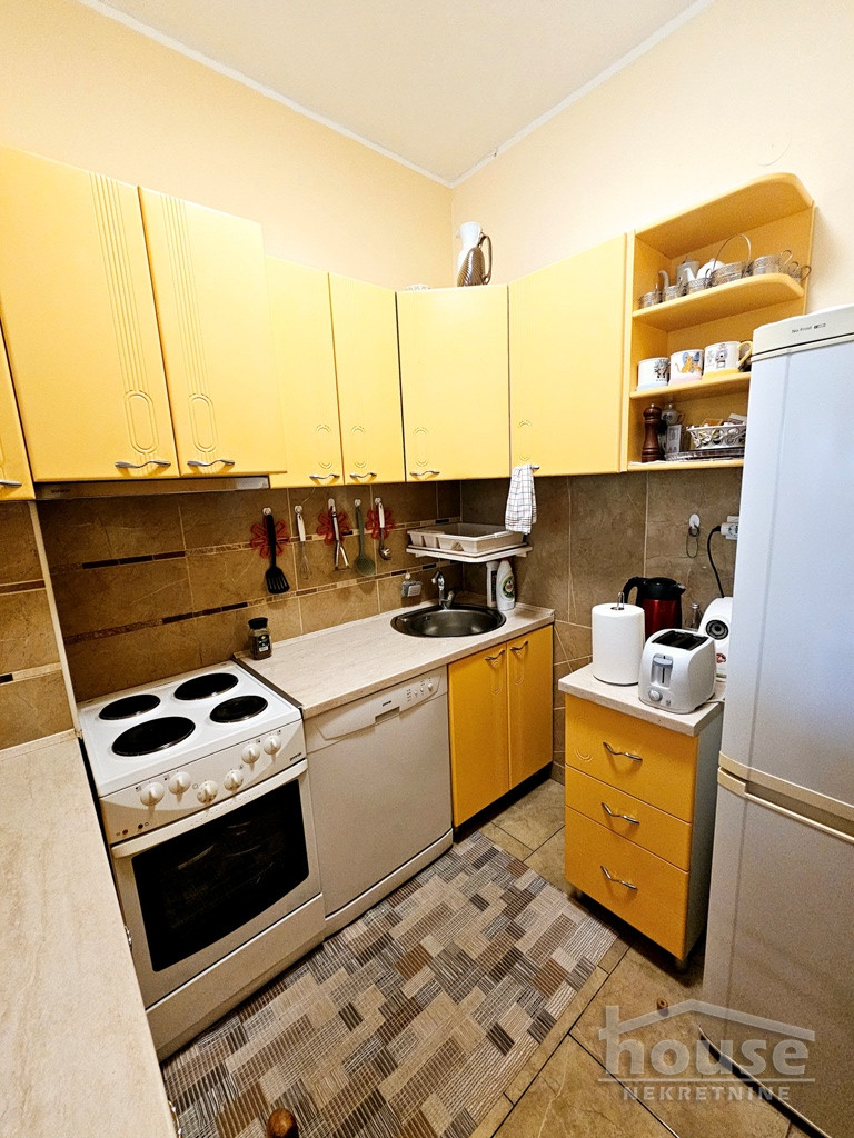 Stan Prodaja Novi Sad  90 m2
