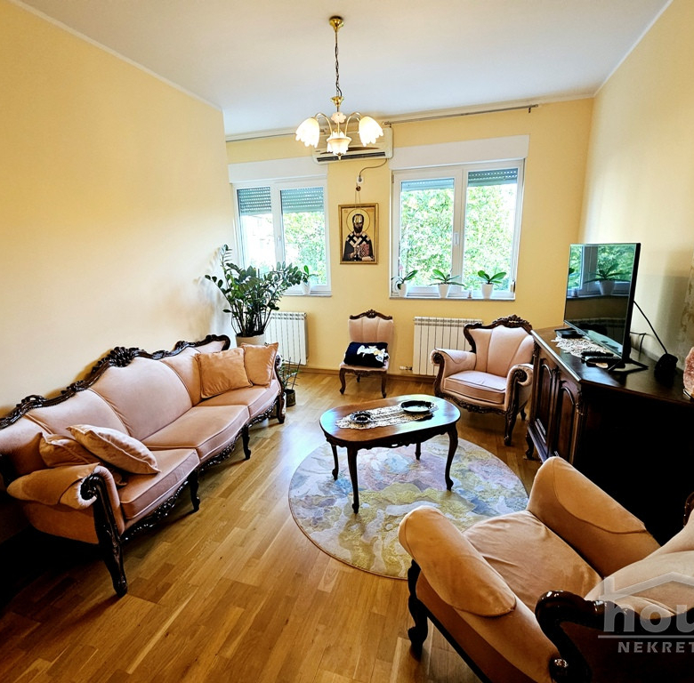 Stan Prodaja Novi Sad  90 m2