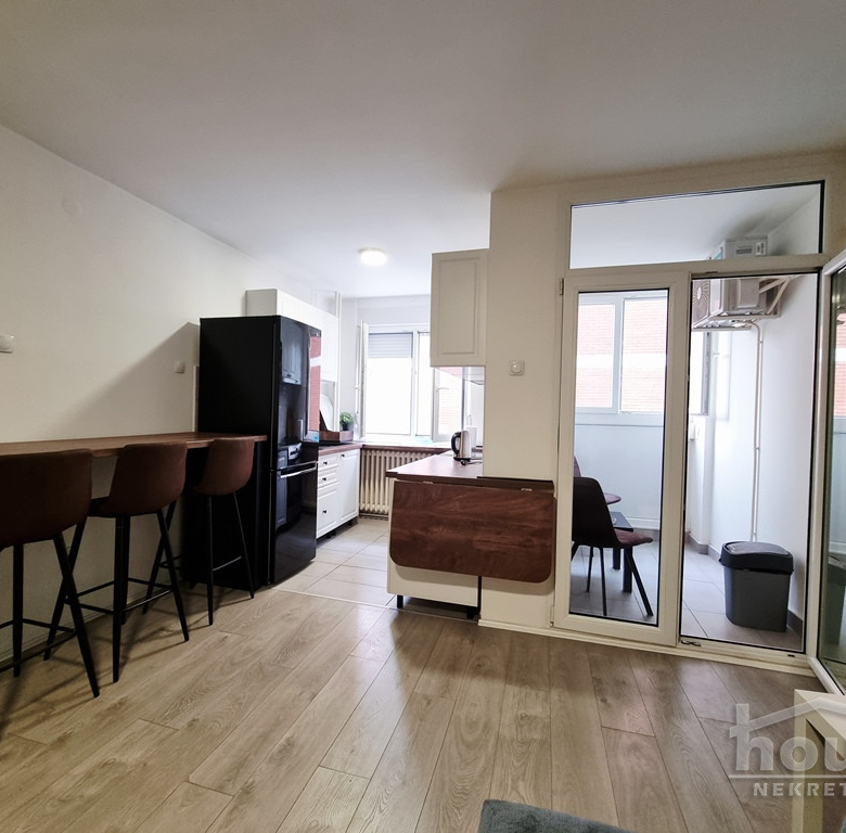 Stan Prodaja Novi Sad  55 m2