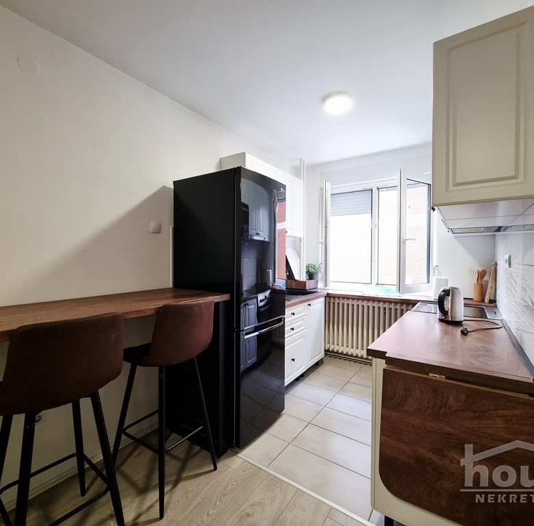 Stan Prodaja Novi Sad  55 m2