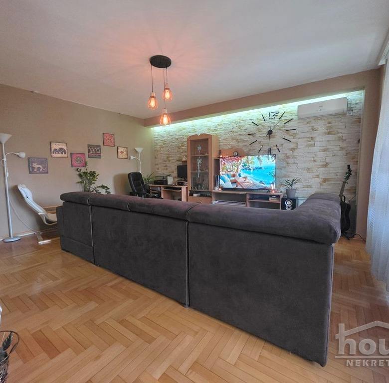 Stan Prodaja Novi Sad  98 m2