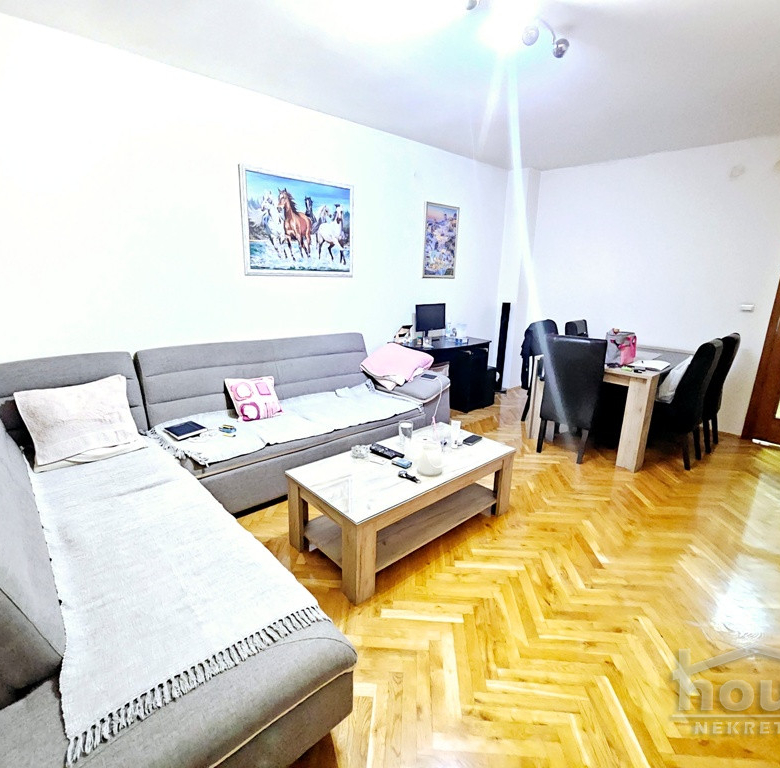 Stan Prodaja Novi Sad  73 m2