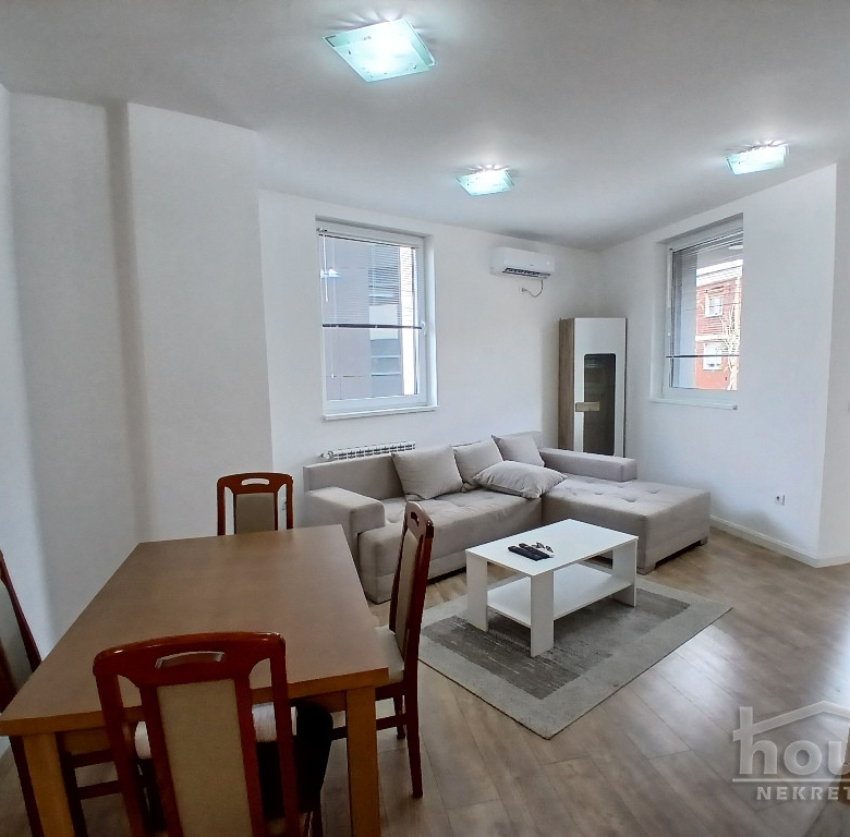 Stan Prodaja Novi Sad  57 m2