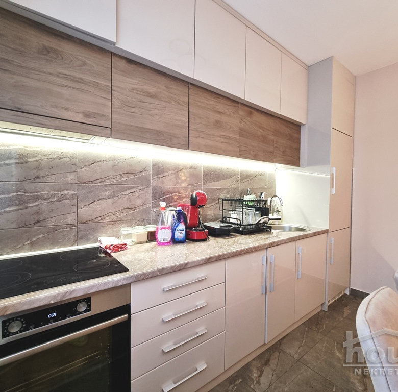 Stan Prodaja Novi Sad  58 m2