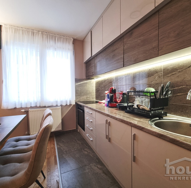 Stan Prodaja Novi Sad  58 m2
