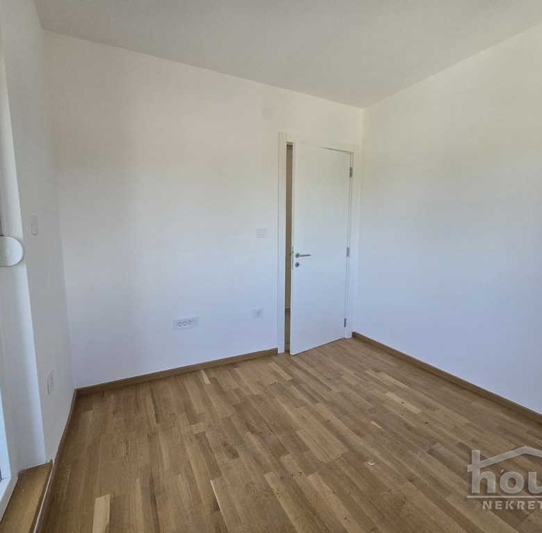 Stan Prodaja Novi Sad  87 m2