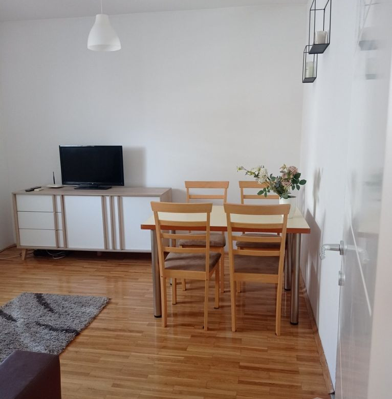 Stan Prodaja Novi Sad  66 m2