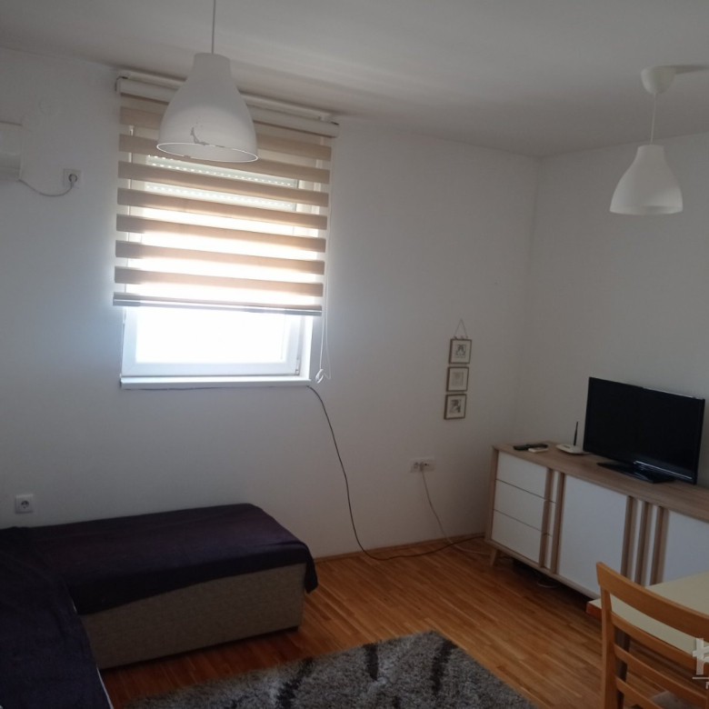 Stan Prodaja Novi Sad  66 m2