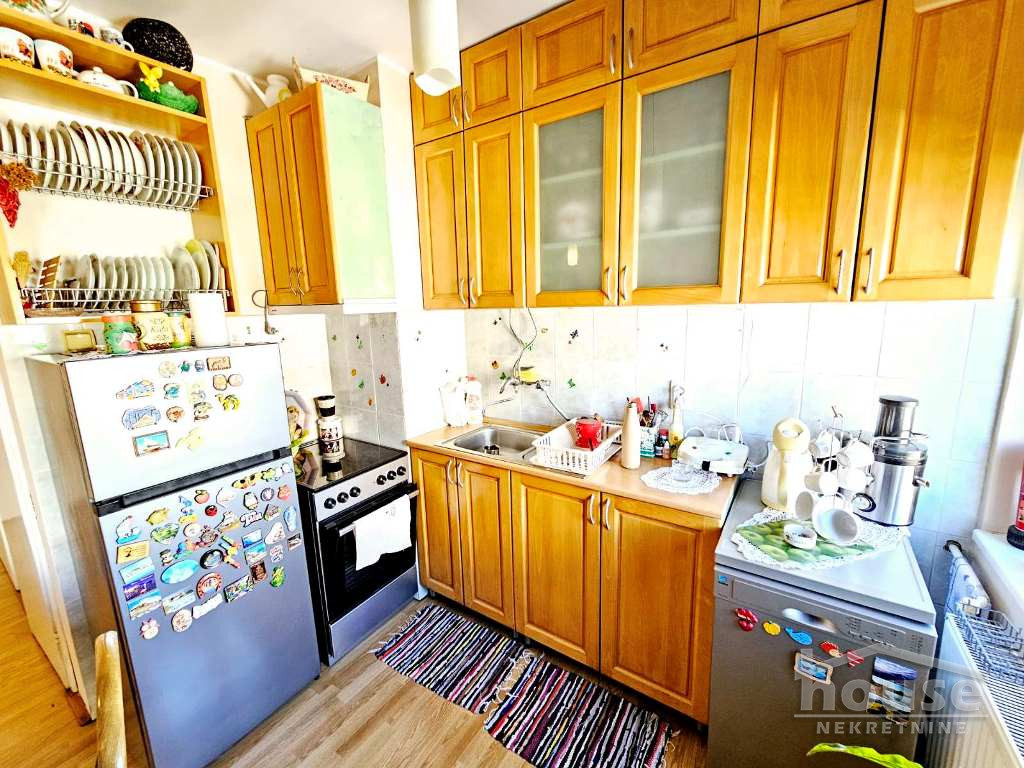 Stan Prodaja Novi Sad  69 m2