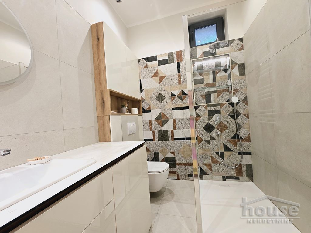 Trosoban stan na prodaju, Centar, Novi Sad, 100m², 1. sprat, 345.000 €