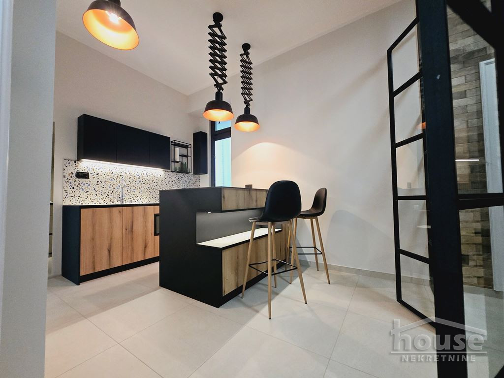 Trosoban stan na prodaju, Centar, Novi Sad, 100m², 1. sprat, 345.000 €