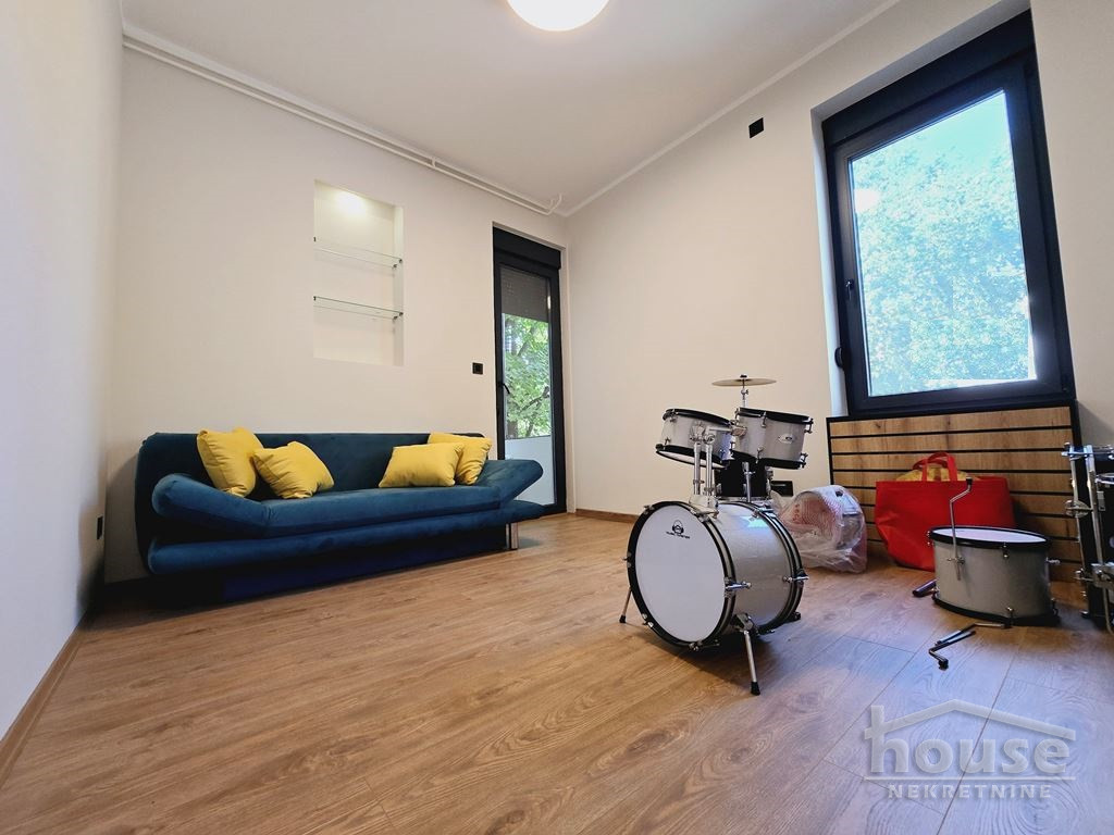 Trosoban stan na prodaju, Centar, Novi Sad, 100m², 1. sprat, 345.000 €