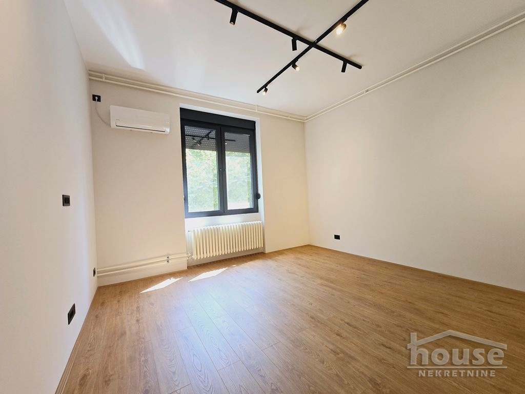 Trosoban stan na prodaju, Centar, Novi Sad, 100m², 1. sprat, 345.000 €