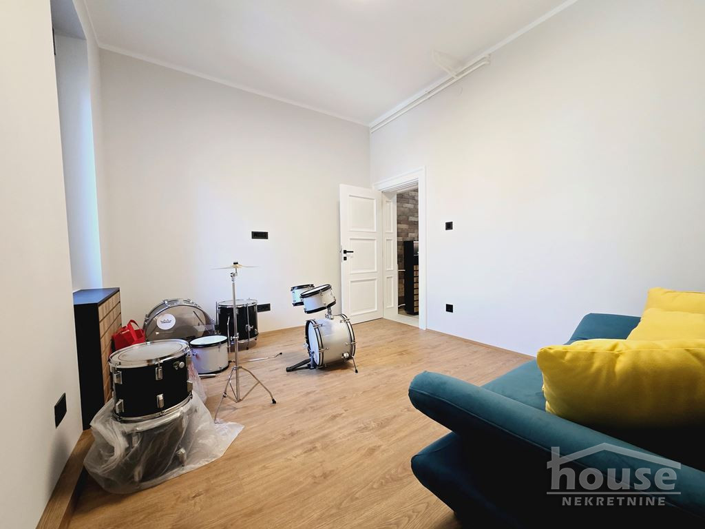 Trosoban stan na prodaju, Centar, Novi Sad, 100m², 1. sprat, 345.000 €