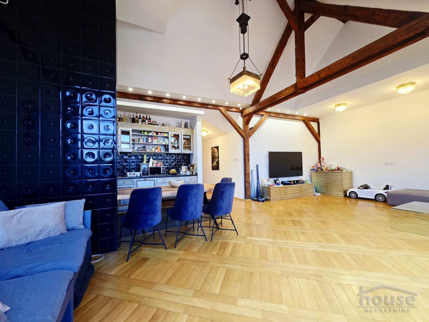stanovi-3-sa-centar-1064084-lsvvx Trosoban stan na prodaju, Centar, Novi Sad, 134m², 450.000 €