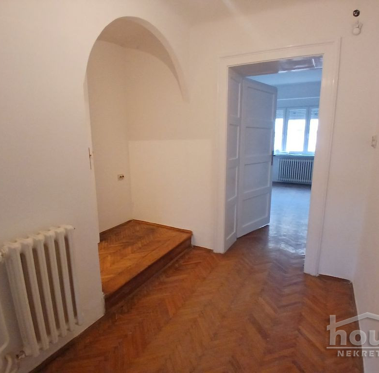 Stan Prodaja Novi Sad  77 m2