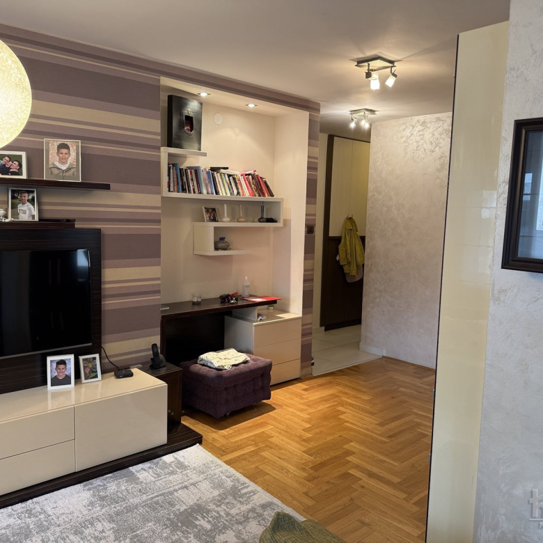 Stan Prodaja Novi Sad  67 m2