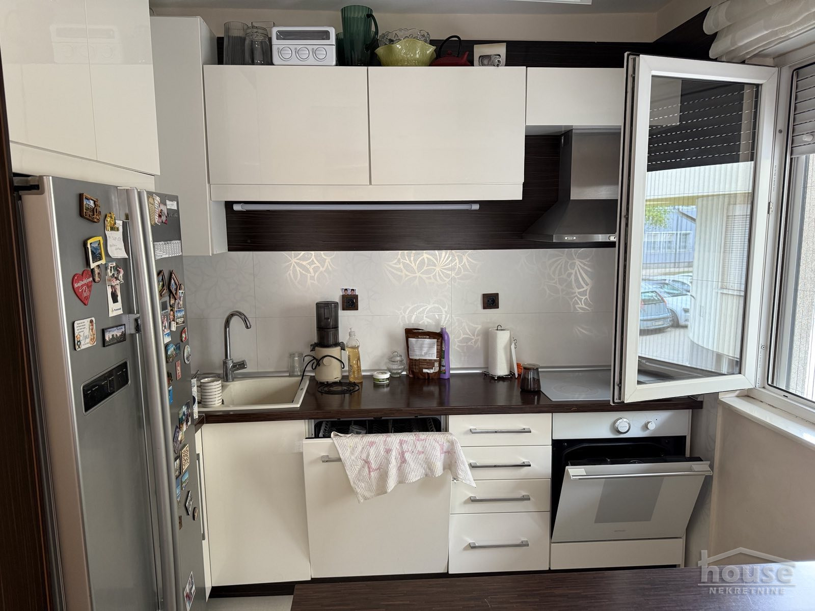Dvoiposoban stan na prodaju, Grbavica, Novi Sad, 67m², 184.250 €