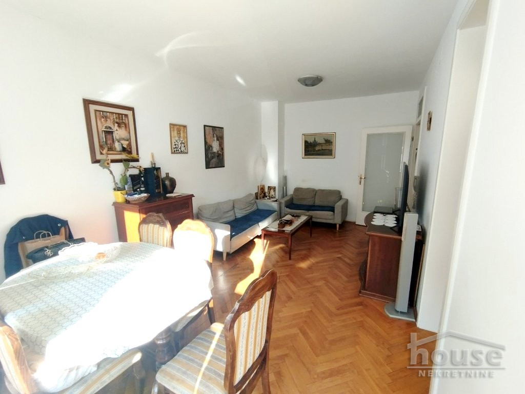 Stan Prodaja Novi Sad  77 m2