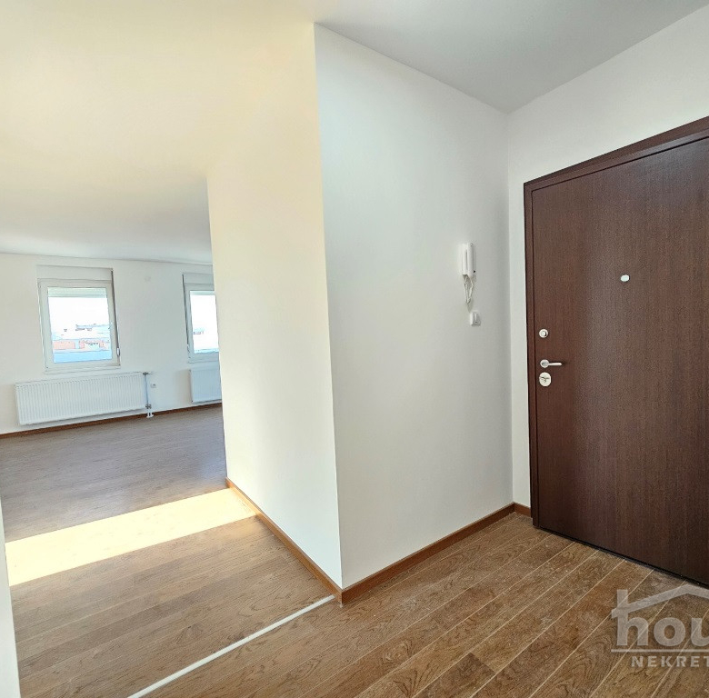 Stan Prodaja Novi Sad  208 m2