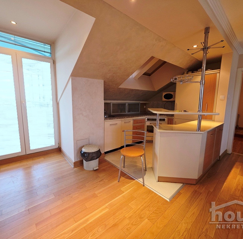 Stan Prodaja Novi Sad  145 m2