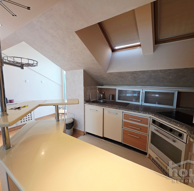 Stan Prodaja Novi Sad  145 m2