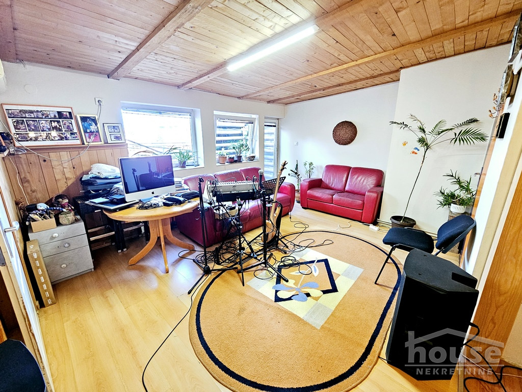 stanovi-4-dx-centar-1061358-5acxr Četvorosoban stan na prodaju, Centar, Novi Sad, 128m², 3. sprat, 250.000 €