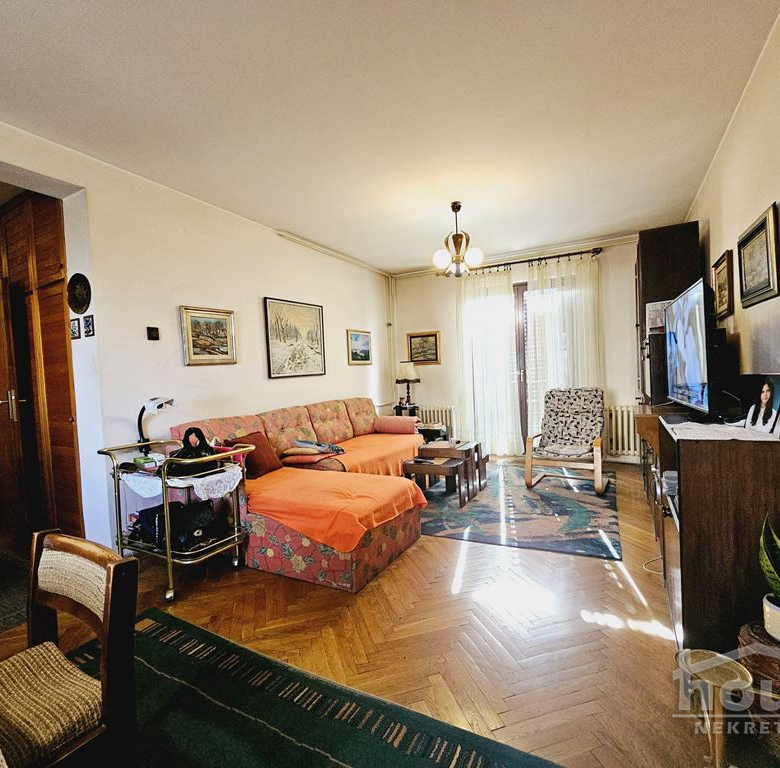 Stan Prodaja Novi Sad  99 m2
