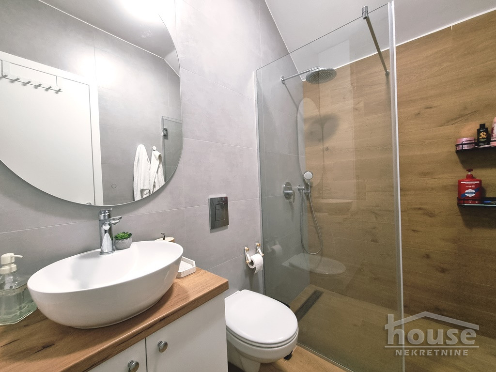 stanovi-4-dx-centar-1102118-xcgty Četvorosoban stan na prodaju, Petrovaradin, Novi Sad, 103m², 3. sprat, 300.000 €
