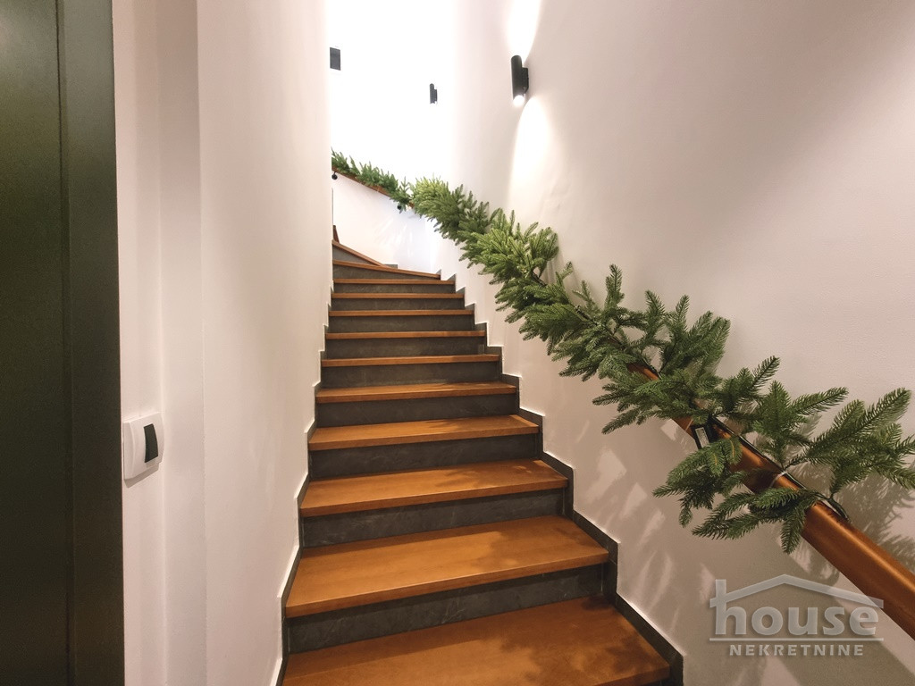 stanovi-4-dx-centar-1102118-ymwza Četvorosoban stan na prodaju, Petrovaradin, Novi Sad, 103m², 3. sprat, 300.000 €