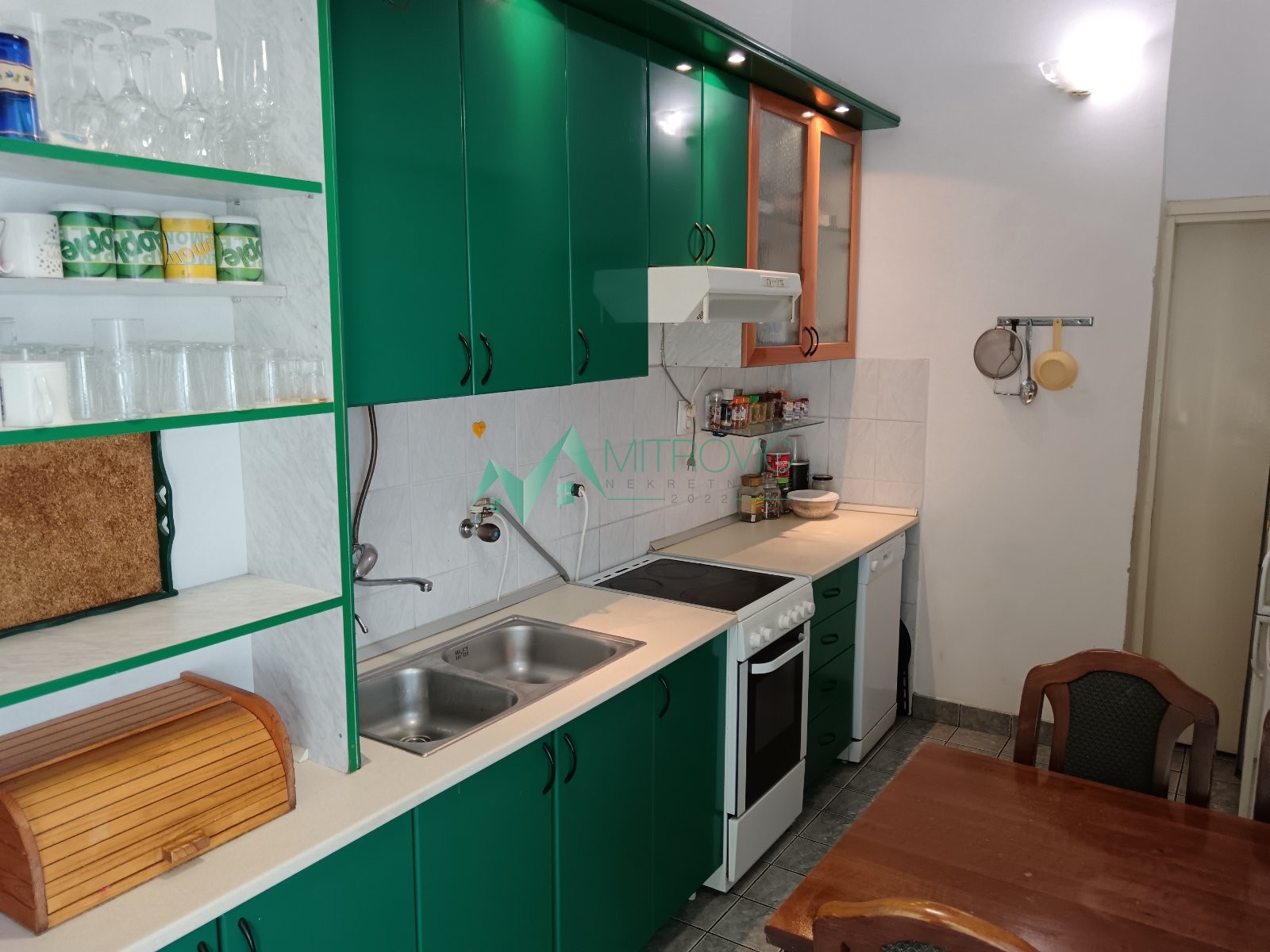 stanovi-4-dx-centar-ns-1003835-jzz3r Četvorosoban stan na prodaju, Centar, Novi Sad, 91m², 246.170 €