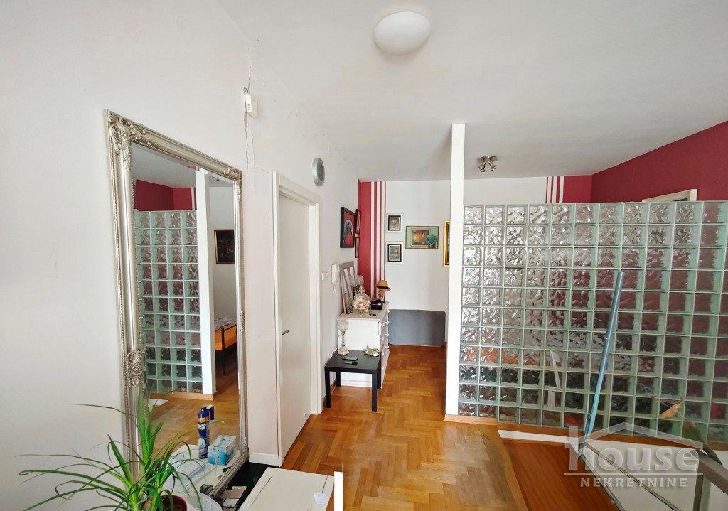 Stan Prodaja Novi Sad  105 m2