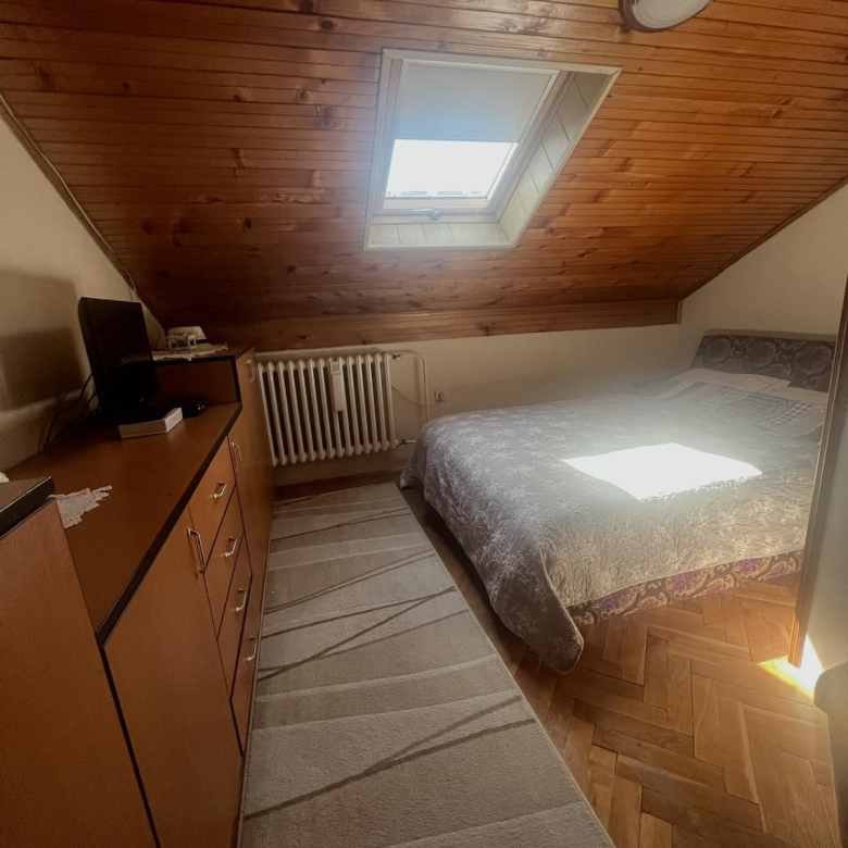 Stan Prodaja Novi Sad  100 m2