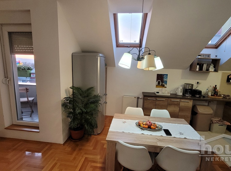Stan Prodaja Novi Sad  77 m2