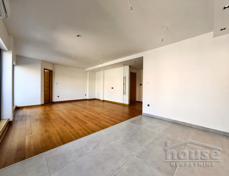 Stan Prodaja Novi Sad  245 m2