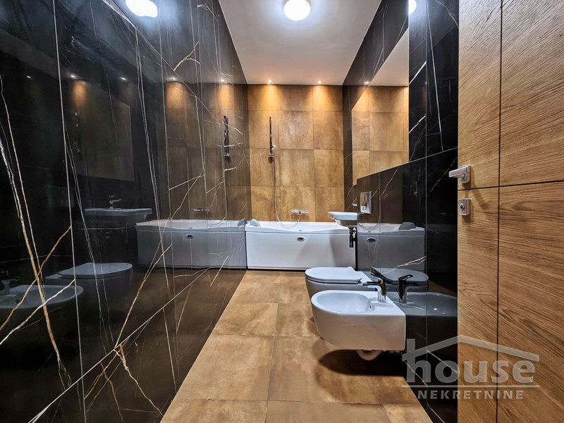 stanovi-4-pe-cara-duSana-1058957-mnc3a Četvorosoban stan na prodaju, Cara Dušana, Novi Sad, 245m², 600.000 €
