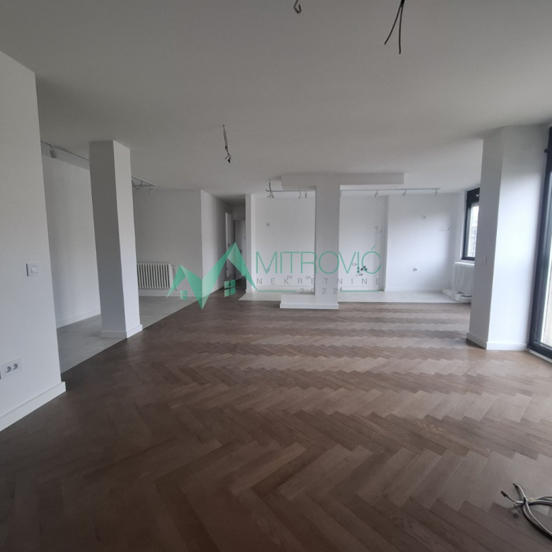 Stan Prodaja Novi Sad  100 m2
