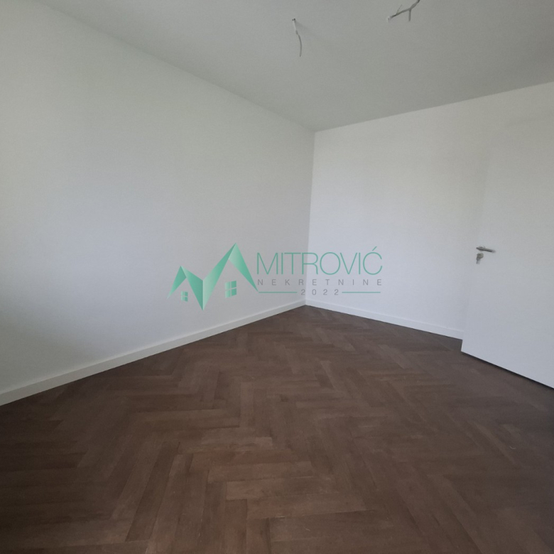 Stan Prodaja Novi Sad  100 m2